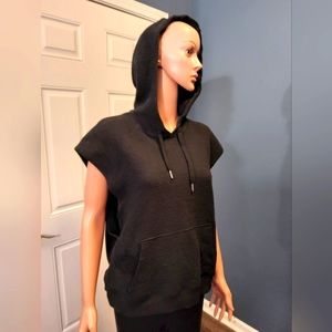 Lululemon Athletica pullover sleeveless